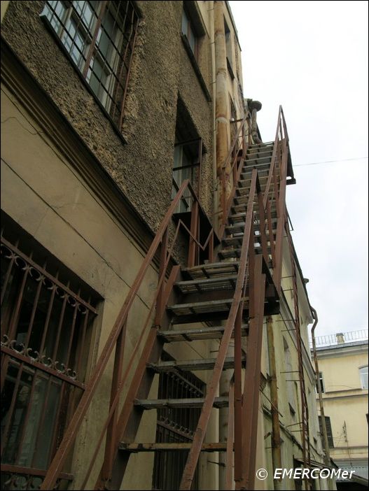 Обычная лестница .... 